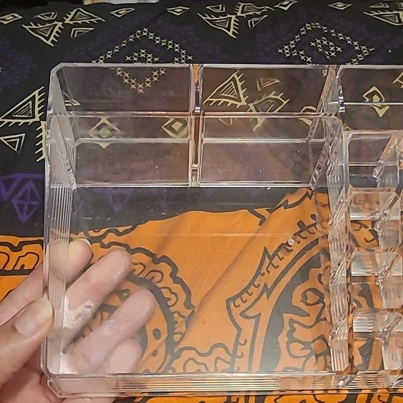 Acrylic Makeup Storage - Picture 6 of 6